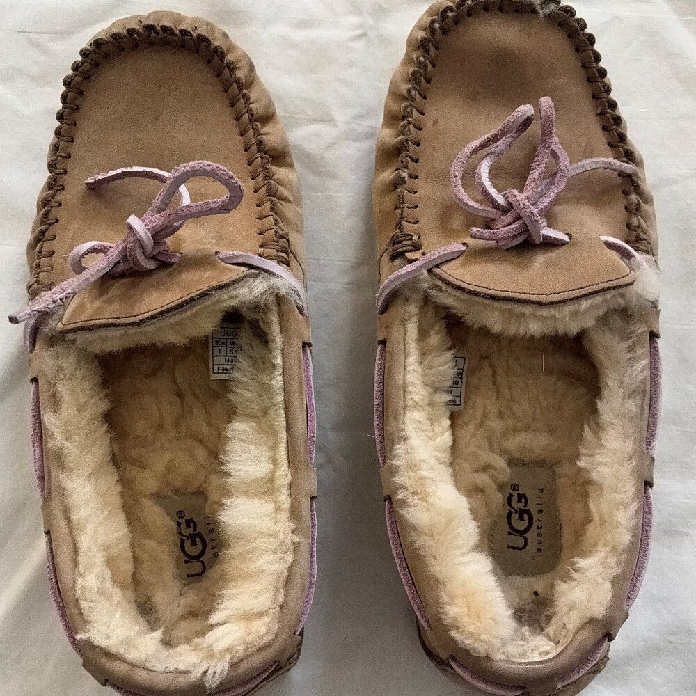 UGG Moccasins - Women’s Size 7